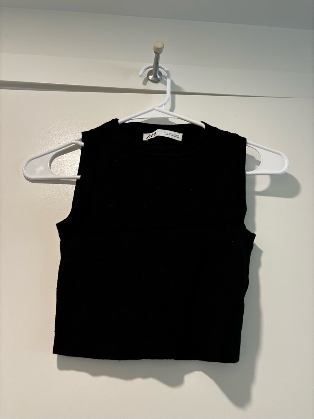 Zara Black Ribbed Sleeveless Crop Tank
